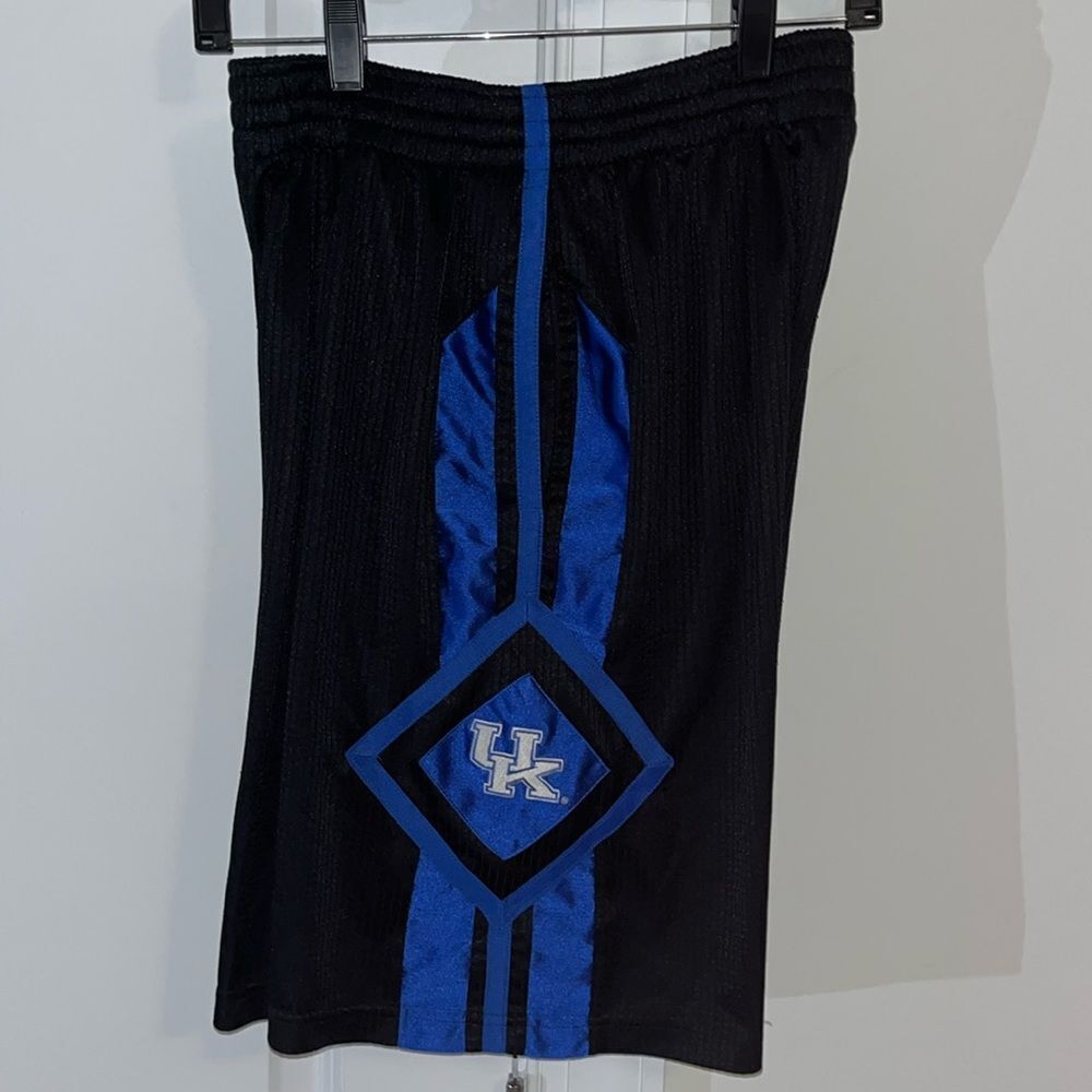 Vintage NIKE Kentucky Wildcats SEWN UK Black Blue Shiny Retro Basketball Shorts